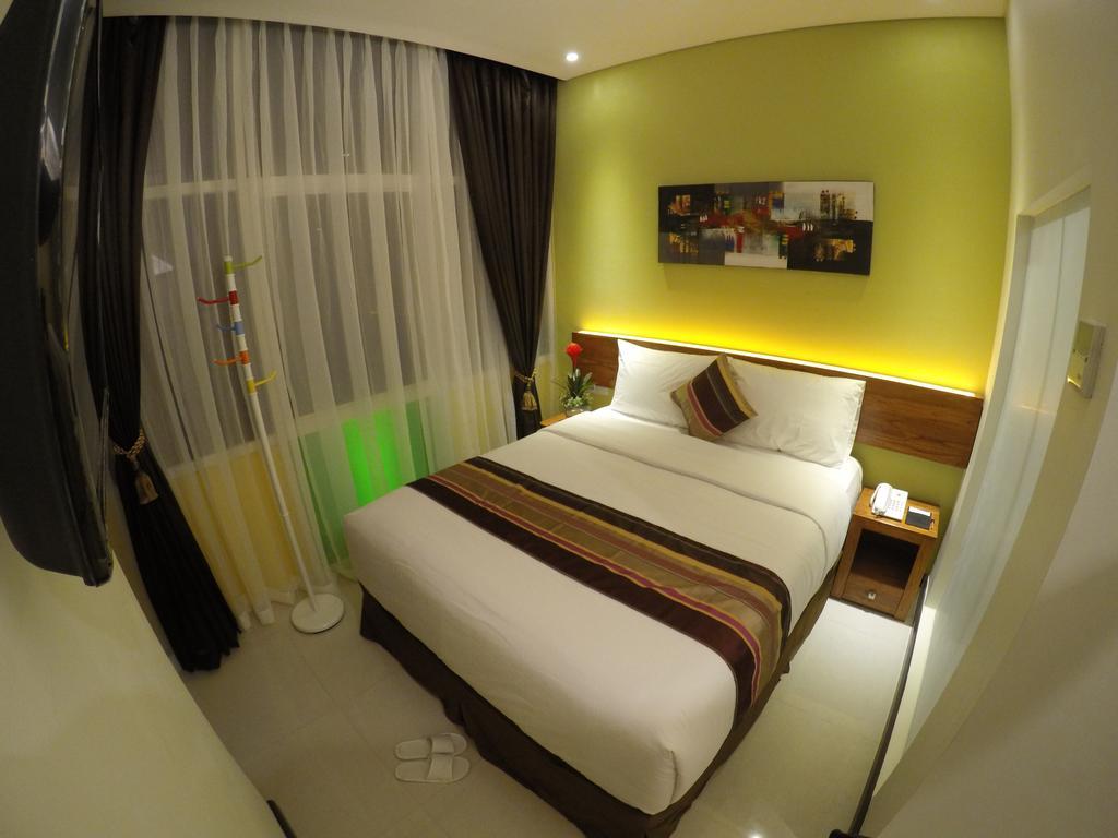 โรงแรมบิซ บูเลอวาร์ด มานาโด ภายนอก รูปภาพ